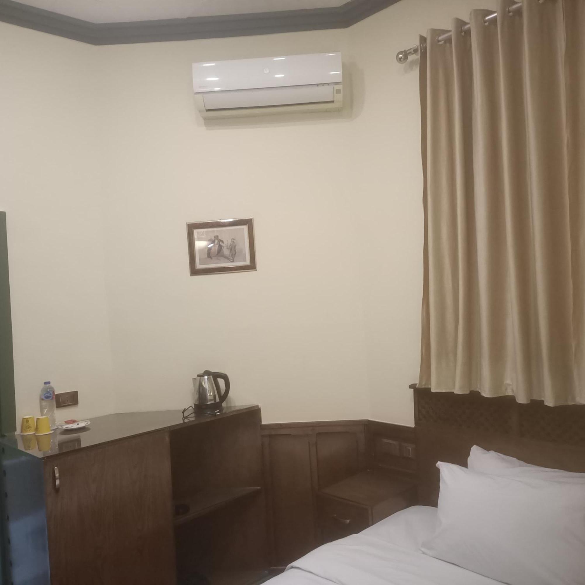 Hotel Carlton Downtown Le Caire Extérieur photo